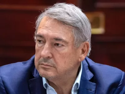 Investigan uso de cancha de fútbol como pantalla para lavado en caso D'Onofrio