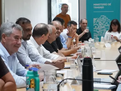 Docentes y estatales rechazaron el 2% de aumento y reclaman una urgente recomposici&oacute;n salarial