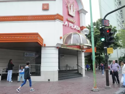 Una mujer de 69 a&ntilde;os muri&oacute; mientras jugaba en el Bingo de La Plata y la Justicia investiga las causas