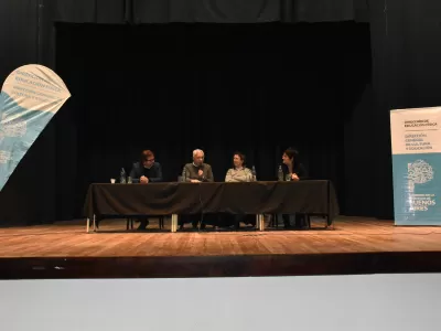 Entrega de terreno para el CEF N°67 y jornada de capacitación docente en Berisso