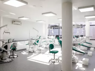 La UNLP inaugur&oacute; una nueva cl&iacute;nica de posgrado en Odontolog&iacute;a