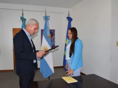 Cagliardi encabezó la jura de la nueva Jueza de Faltas, Azul Lamoglie
