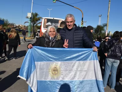 Desde Berisso, militantes marchan a Plaza de Mayo en defensa de Cristina Kirchner