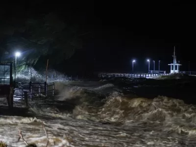 Sigue vigente la alerta por crecida del R&iacute;o de la Plata: el nivel podr&iacute;a superar los 3 metros esta noche