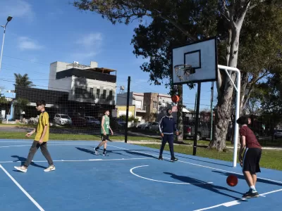 El básquet callejero vuelve a copar Berisso: se viene la 4° edición del Torneo Génova 3x3