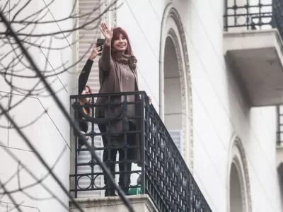 Cristina Kirchner quedó detenida en su domicilio