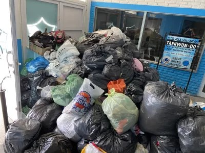 Ya parten camiones con donaciones rumbo a Bahia Blanca