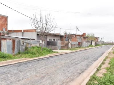 Avanzan las obras de pavimento y desagües en Villa Nueva