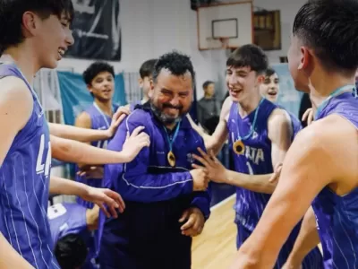 Diego Ebra, el DT que hizo historia con la Selección de La Plata y se coronó bicampeón