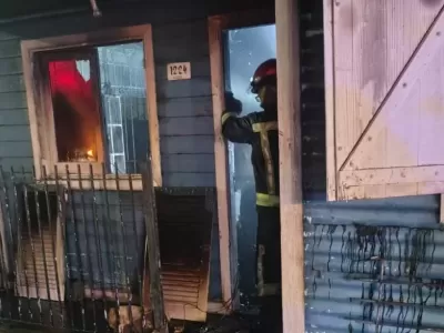 Grave incendio en una vivienda de Berisso: una casa qued&oacute; destruida y murieron dos perros