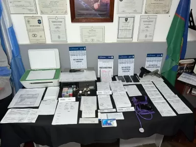 Cayó en Los Hornos una red que vendía certificados médicos truchos