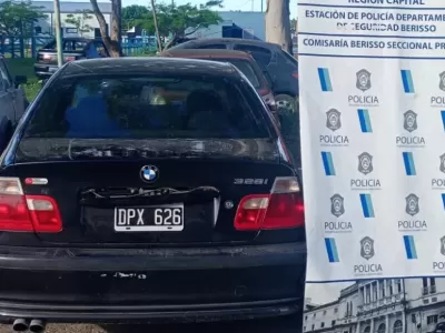 Allanamiento en Berisso: secuestran un BMW involucrado en un violento hecho y notifican al acusado