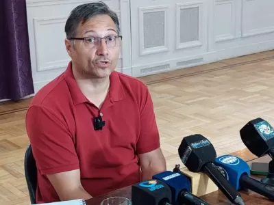 Zárate mezcla funciones públicas y privadas en áreas sensibles