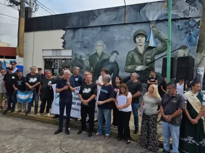 Berisso conmemor&oacute; el 2 de Abril con una multitudinaria jornada de memoria y reconocimiento a los excombatientes