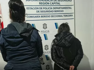 Una mujer fue aprehendida en Berisso tras agredir a sus dos hijas y a un joven durante un conflicto familiar