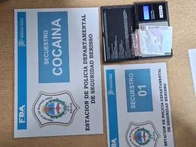 Engancharon a dos j&oacute;venes con dosis de "Tusi" durante un patrullaje preventivo en Villa Progreso