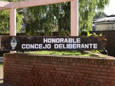 La Libertad Avanza present&oacute; en Villa Gesell un proyecto para exigir requisitos de transparencia en cargos pol&iacute;ticos municipales