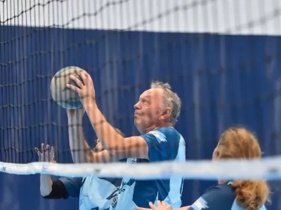 Villa España convoca a mayores de 50, 60 y 70 años para sumarse al equipo de newcom
